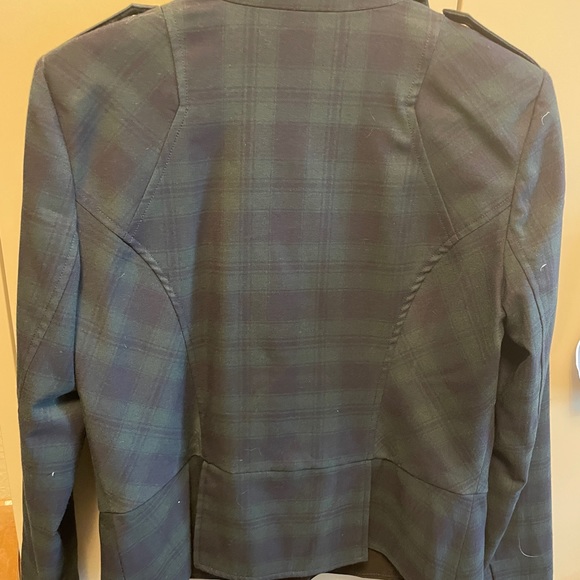 Sold on Facebook - Picture 3 of 5